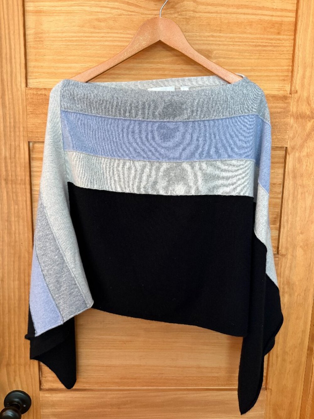 Lisa Todd 100% Cashmere Striped Oversized Cozy Cape Shawl Sweater size XS/S